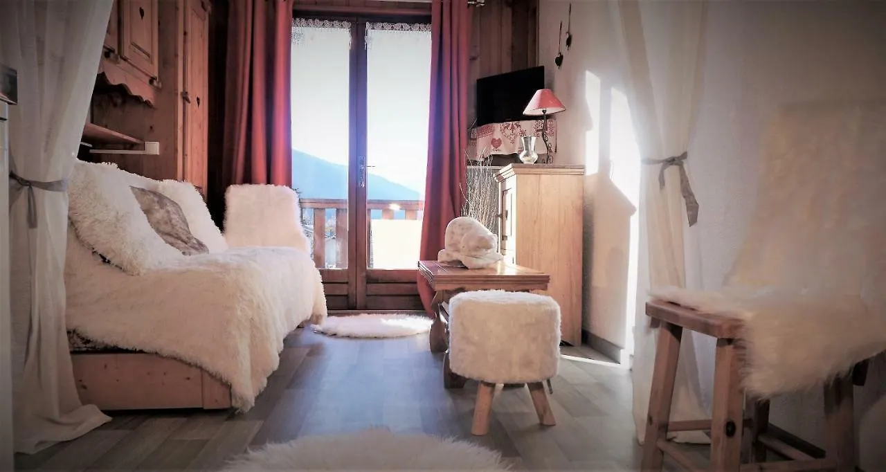 Locations Berne Milesi Apartment Lanslevillard